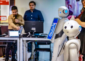 La San Pablo presentó los robots sociales que forman parte del proyecto RUTAS en su segunda etapa.