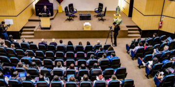 Evento congregó a expertos en distintos campos, para reflexionar sobre el impacto de la inteligencia artificial, en el Derecho y el Gobierno.
