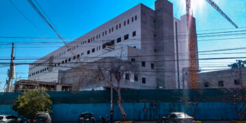 Obra del nuevo hospital regional se ubica al lado del antiguo hospital Hipólito Unanue. (Foto: Liz Ferrer).