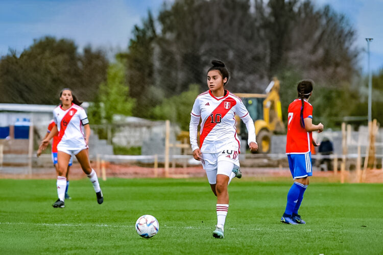 Ser convocada a la selección nacional fue un factor determinante para que Sofía Aguayo diera el salto al fútbol extranjero.