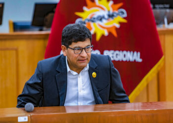 Gestión del gobernador Rohel Sánchez es cuestionada por los problemas que afronta en la ejecución de proyectos.