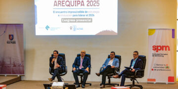 Panel integrado por funcionarios de Michell & Cía. y San Pablo. Hablaron sobre innovación.