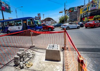 Proyecto de semaforización inteligente busca reducir tráfico vehicular en horas punta.