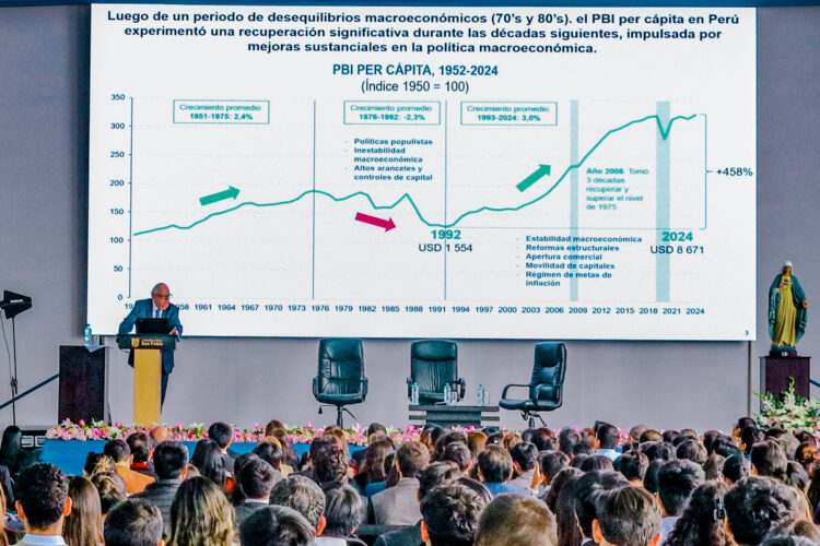 El titular del BCRP brindó una conferencia magistral titulada “El papel de la política monetaria y los fundamentos de la economía peruana”.