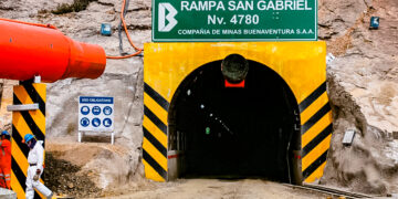 El proyecto minero San Gabriel tiene previsto iniciar operaciones en noviembre; pero aún enfrenta rechazo por parte de la comunidad. (Foto: Rumbo minero)
