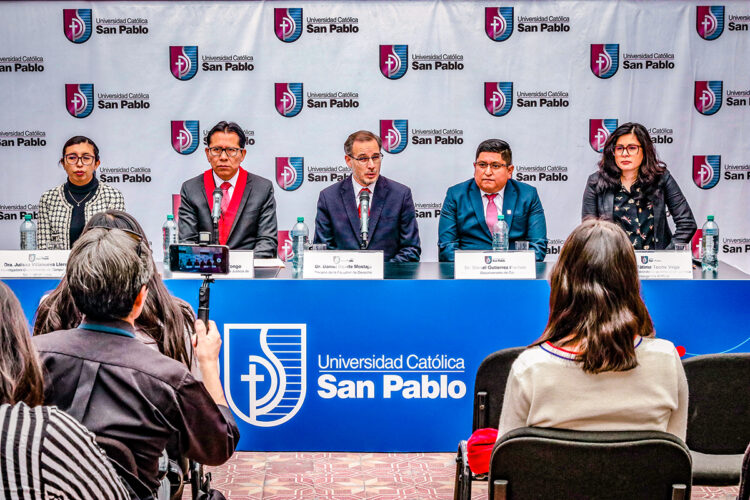 Representantes de la UCSP y la Corte Superior de Justicia de Arequipa explicaron los beneficios del proyecto de investigación.