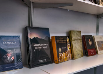Libros publicados por el Fondo Editorial de la San Pablo, presentes en el CILE Arequipa.