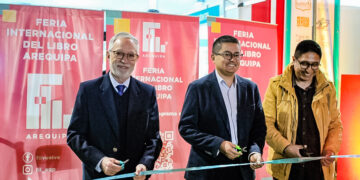 El rector de la San Pablo, Alonso Quintanilla inauguró la última edición de la FIL Arequipa.