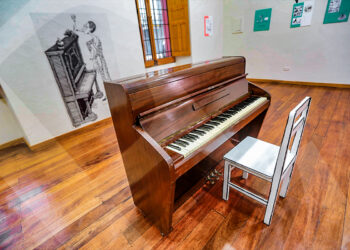 Quino era un melómano y la música formaba parte de su obra. Sentía una gran afición por la música clásica y expresó su amor por los Beatles a través de Mafalda.