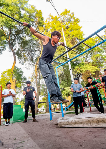 Owen Luis sueña con ser el número uno de calistenia en el Perú y representar al país en competencias internacionales.