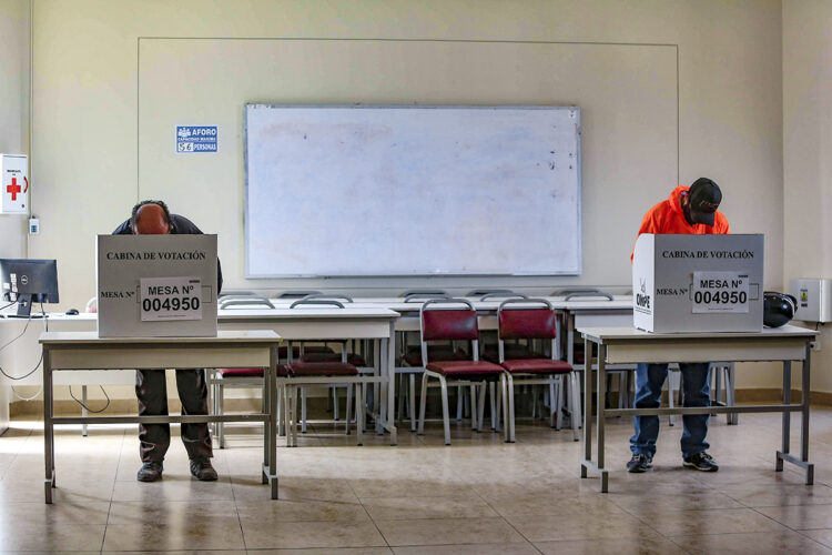 El 12 de abril de 2026 se elegirá al presidente, vicepresidente, diputados, senadores y representantes ante el Parlamento Andino