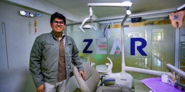 Birjoo Zea inició esta clínica de odontología funcional junto a su hermana Leslie.