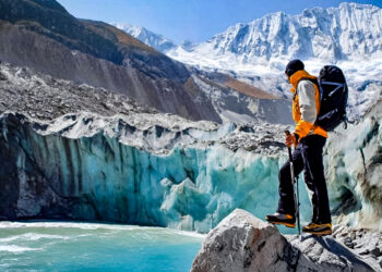 El Quelccaya está por encima de los 5000 m.s.n.m. y desde 1985 ha perdido cerca del 42 % de su tamaño y el 61 % de su cobertura de nieve. (Foto: andeangreattreks.com)