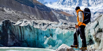 El Quelccaya está por encima de los 5000 m.s.n.m. y desde 1985 ha perdido cerca del 42 % de su tamaño y el 61 % de su cobertura de nieve. (Foto: andeangreattreks.com)