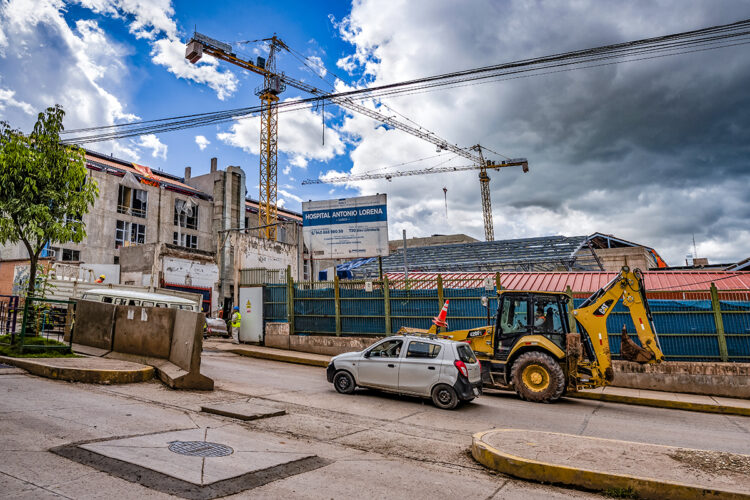Hospital Antonio Lorena de Cusco. Este proyecto fue marcado por actos de corrupción y actualmente por retrasos consecutivos.