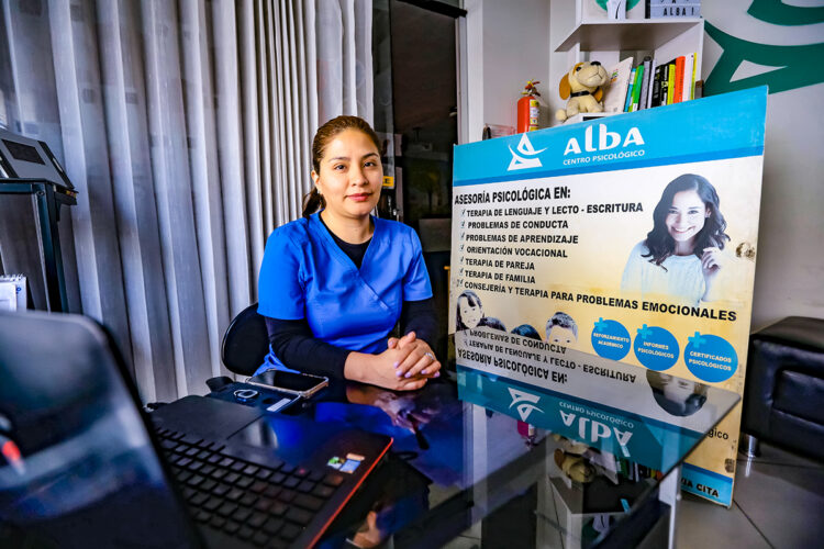Alba nació para que los servicios psicológicos sean accesibles al público.