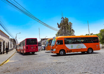 La renovación de unidades en los operadores del SIT está en 65 % y debe llegar a 90 % para iniciar la fase operativa.