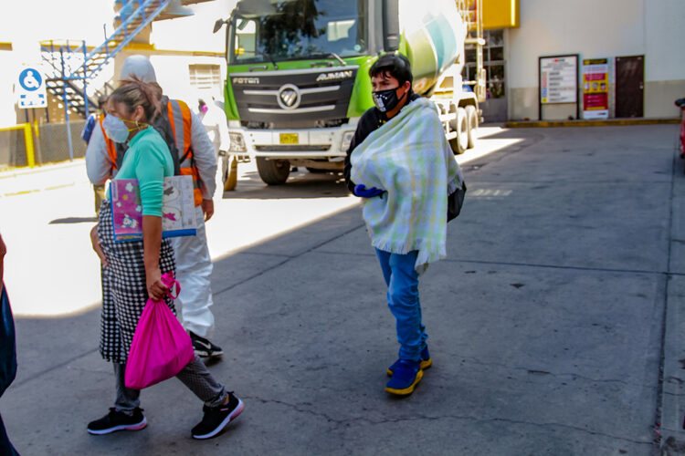 Usar barbijo o tapaboca ayuda a prevenir el contagio del virus H3N2.