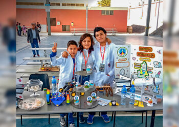 Estudiantes escolares de Arequipa forman parte de Club de Robótica de la UCSP.