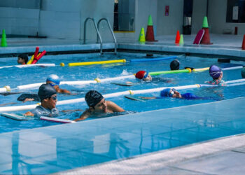 Cuidado. Antes de hacer uso de estas instalaciones, ya sean públicas o privadas, asegúrese de que cuenten con la certificación de “piscina saludable”.