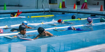 Cuidado. Antes de hacer uso de estas instalaciones, ya sean públicas o privadas, asegúrese de que cuenten con la certificación de “piscina saludable”.