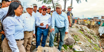 El presidente José Balcázar arribó a Arequipa, se reunió con autoridades, visitó una zona afectada en Cayma y regresó a Lima.