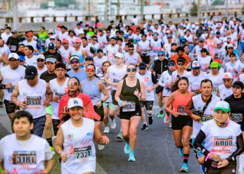 Alrededor de 6500 atletas inscritos, entre nacionales y extranjeros, participaron en la Maratón Internacional Virgen de la Candelaria.