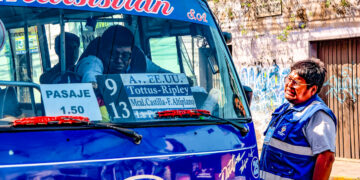 Aunque el Municipio Provincial de Arequipa rechazó la suba del pasaje urbano, los transportistas siguen cobrando S/ 1.50 por adulto. A niños y escolares, cobran 1 sol. (Foto: Municipalidad de Arequipa)