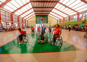 El básquet sobre ruedas no solo se juega, se vive con intensidad, orgullo y determinación.