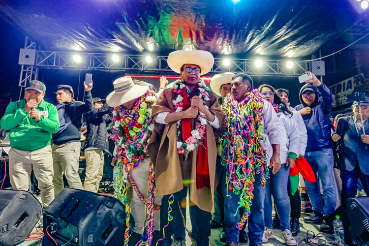 Roberto Sánchez repitió el plato en varias jurisdicciones de Arequipa donde ganó Castillo.