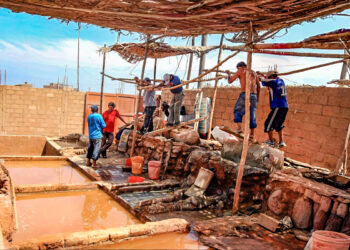 La minería informal en Arequipa está ampliamente expandida. Un candidato quiere entregar la tierra a quienes la vienen trabajando.