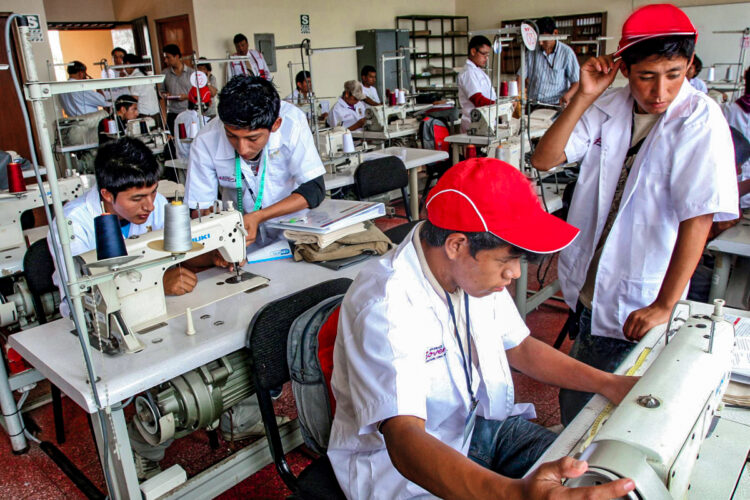 En Arequipa, las empresas exigen experiencia a los jóvenes menores de 25 años, lo que constituye su principal obstáculo.